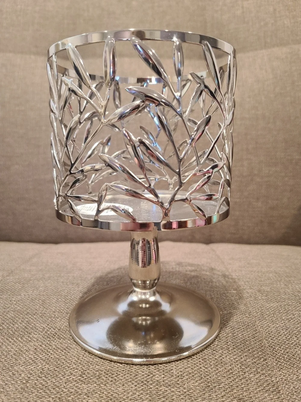 Bath & Body Works Vine Leaf Pedestal 3-Wick Candle Holder